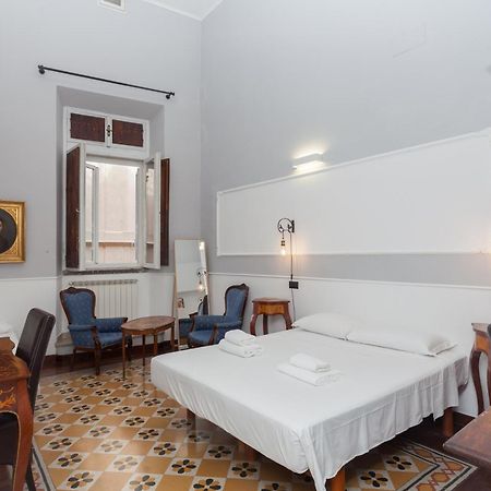 רומא Palazzo Del Duca Piazza Navona Guest House מראה חיצוני תמונה
