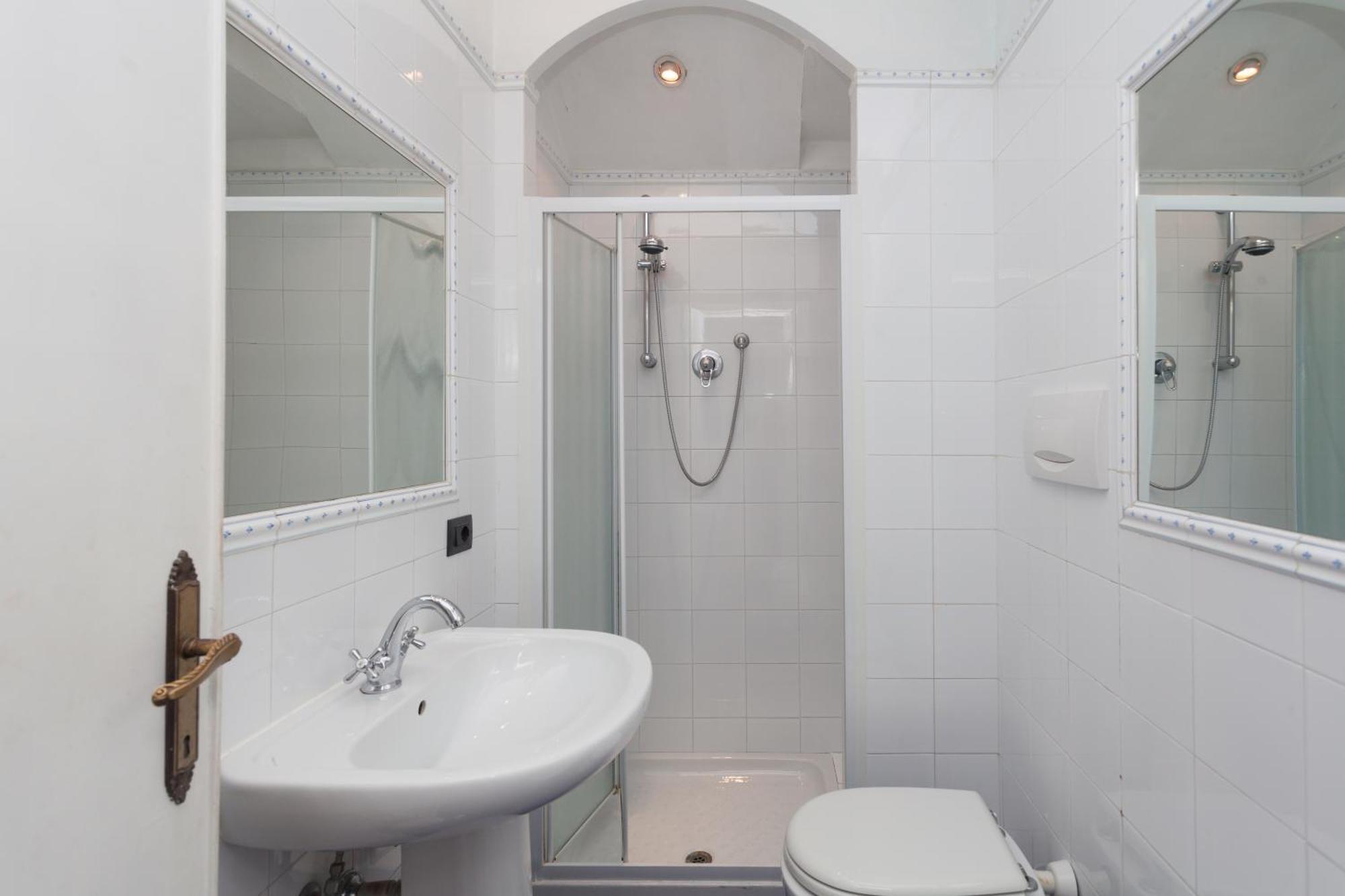 רומא Palazzo Del Duca Piazza Navona Guest House מראה חיצוני תמונה
