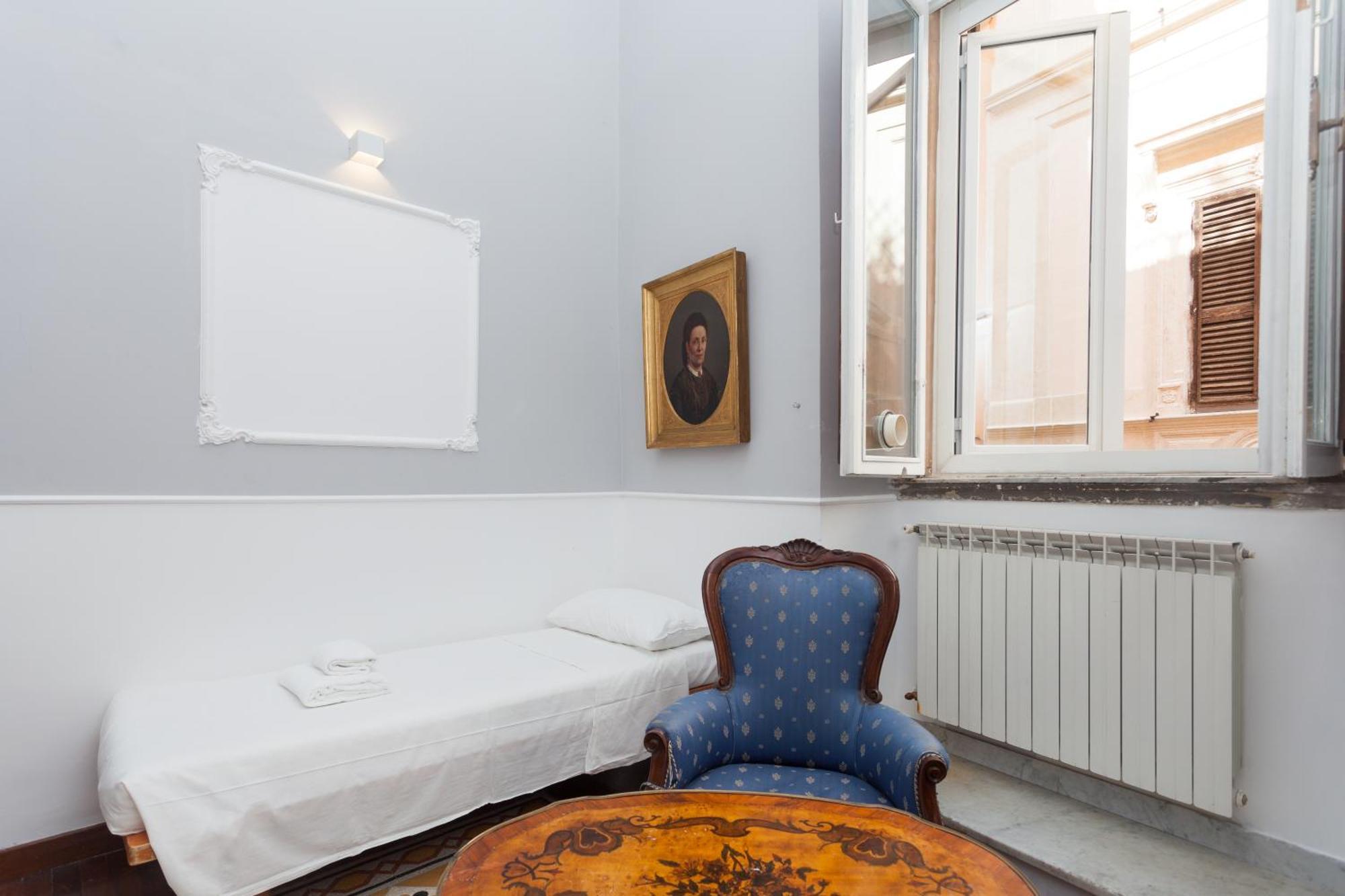 רומא Palazzo Del Duca Piazza Navona Guest House מראה חיצוני תמונה