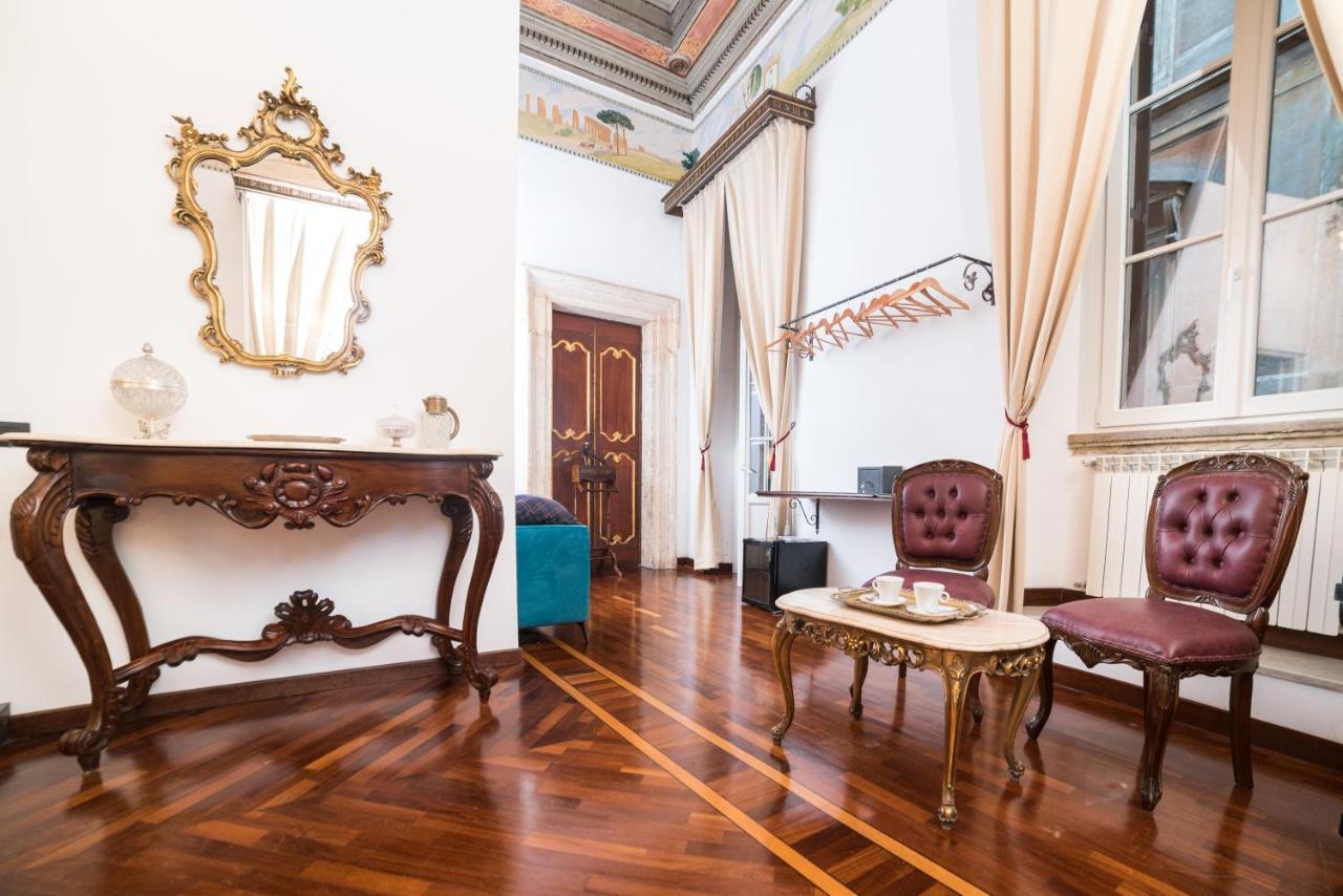 רומא Palazzo Del Duca Piazza Navona Guest House מראה חיצוני תמונה