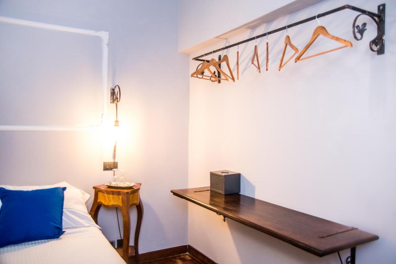 רומא Palazzo Del Duca Piazza Navona Guest House מראה חיצוני תמונה