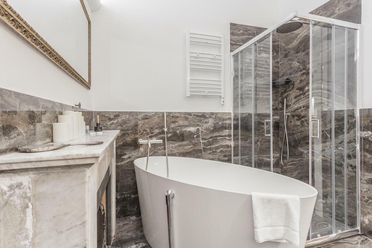 רומא Palazzo Del Duca Piazza Navona Guest House מראה חיצוני תמונה