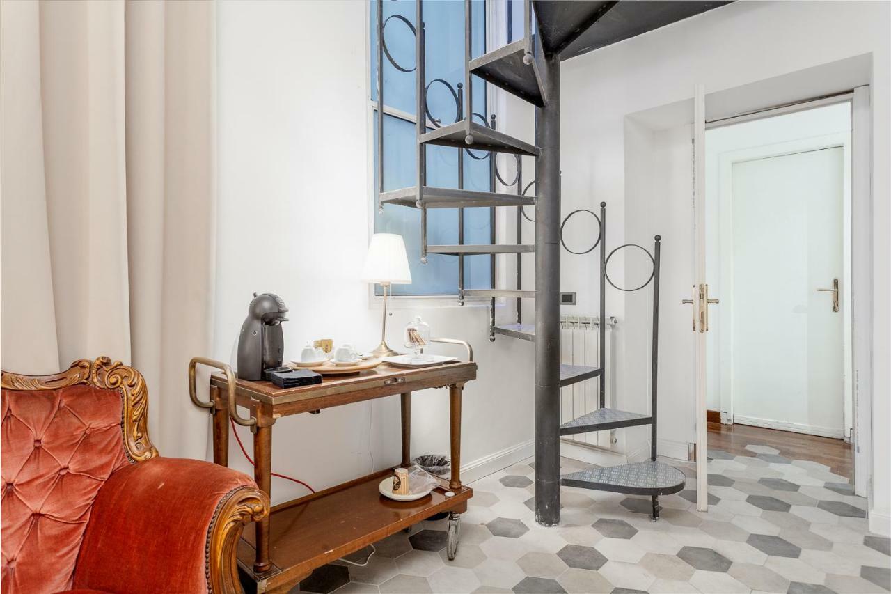 רומא Palazzo Del Duca Piazza Navona Guest House מראה חיצוני תמונה