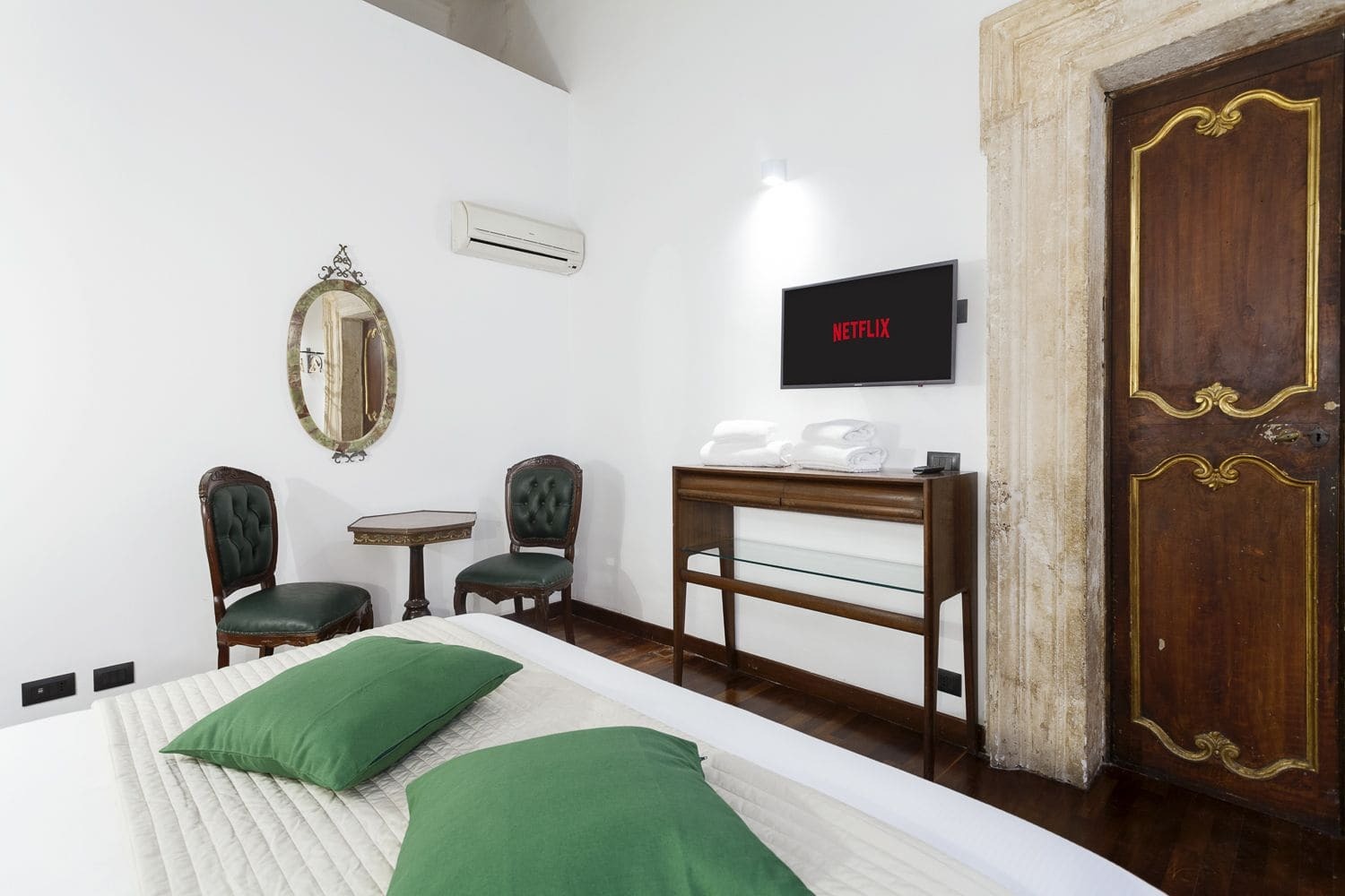 רומא Palazzo Del Duca Piazza Navona Guest House מראה חיצוני תמונה